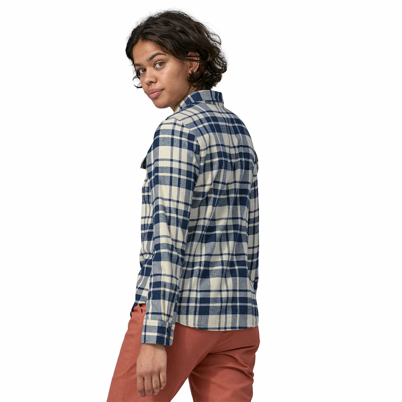 Patagonia Women's Long-Sleeved Organic Cotton Midweight Fjord Flannel Shirt - Image 7